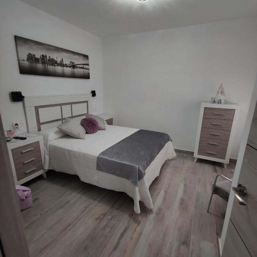 Apartamentos Sol Y Luna Conil Conil De La Frontera Exterior photo